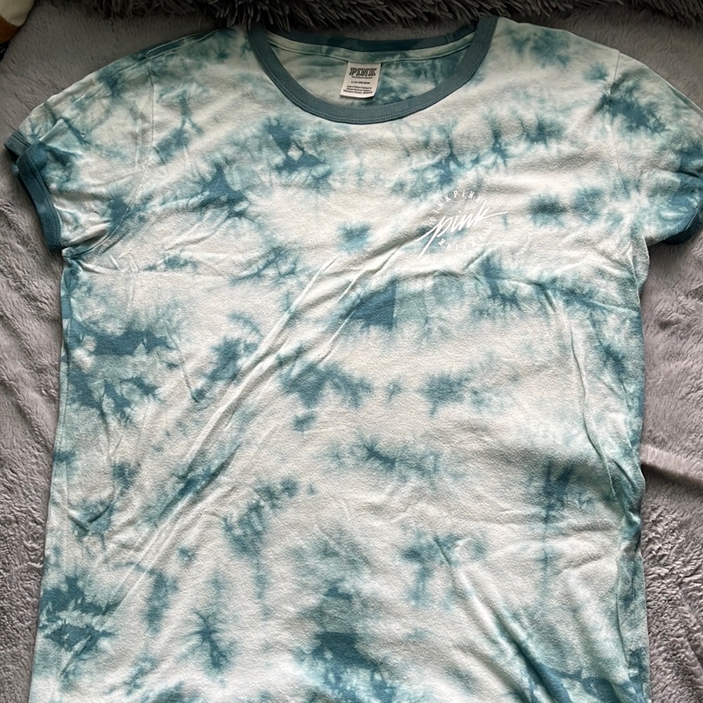 PINK graphic logo tee